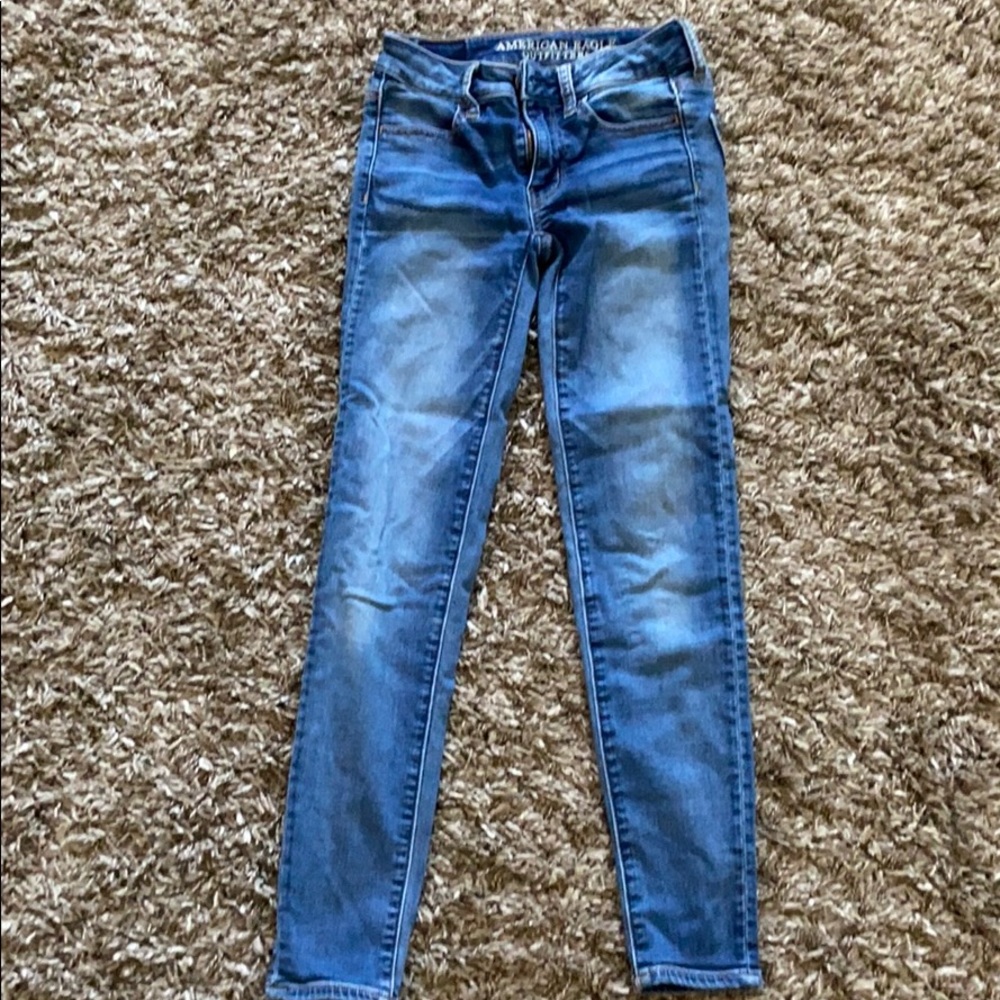 American Eagle women’s jeans